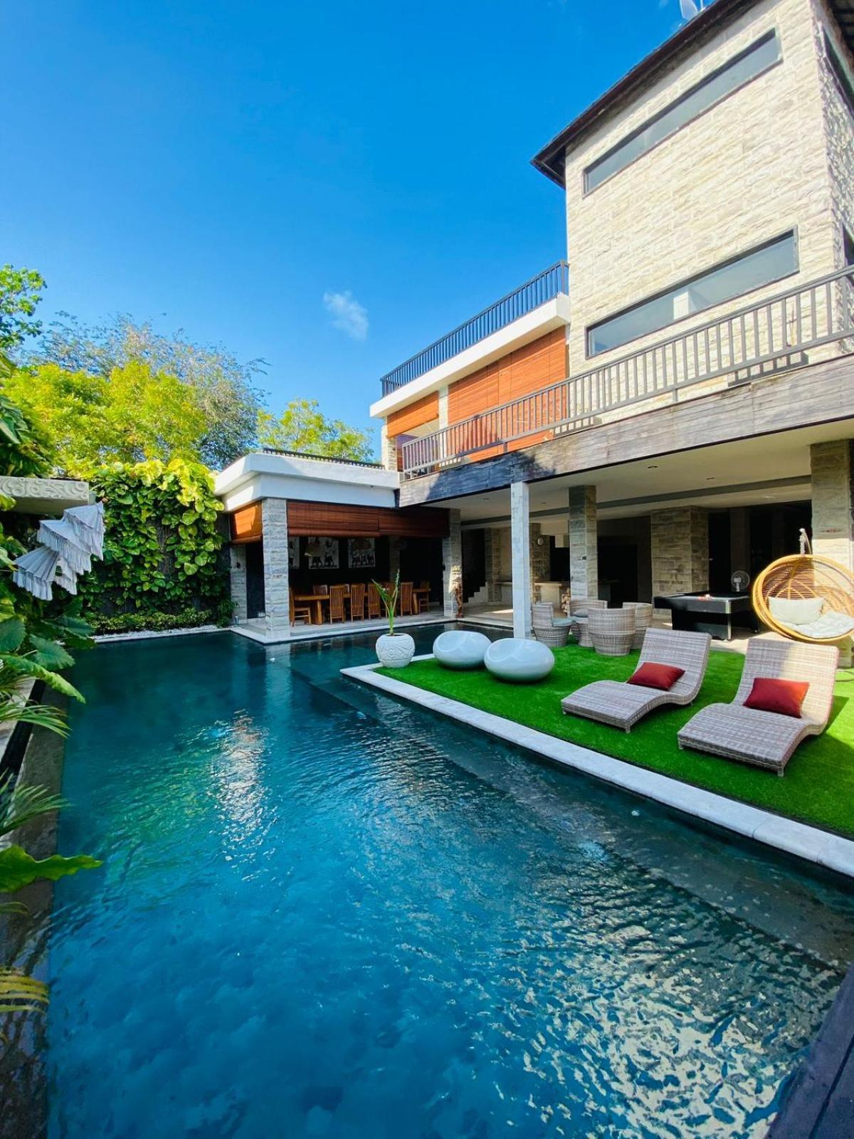 Hotel Puri Ratu Jimbaran Extérieur photo