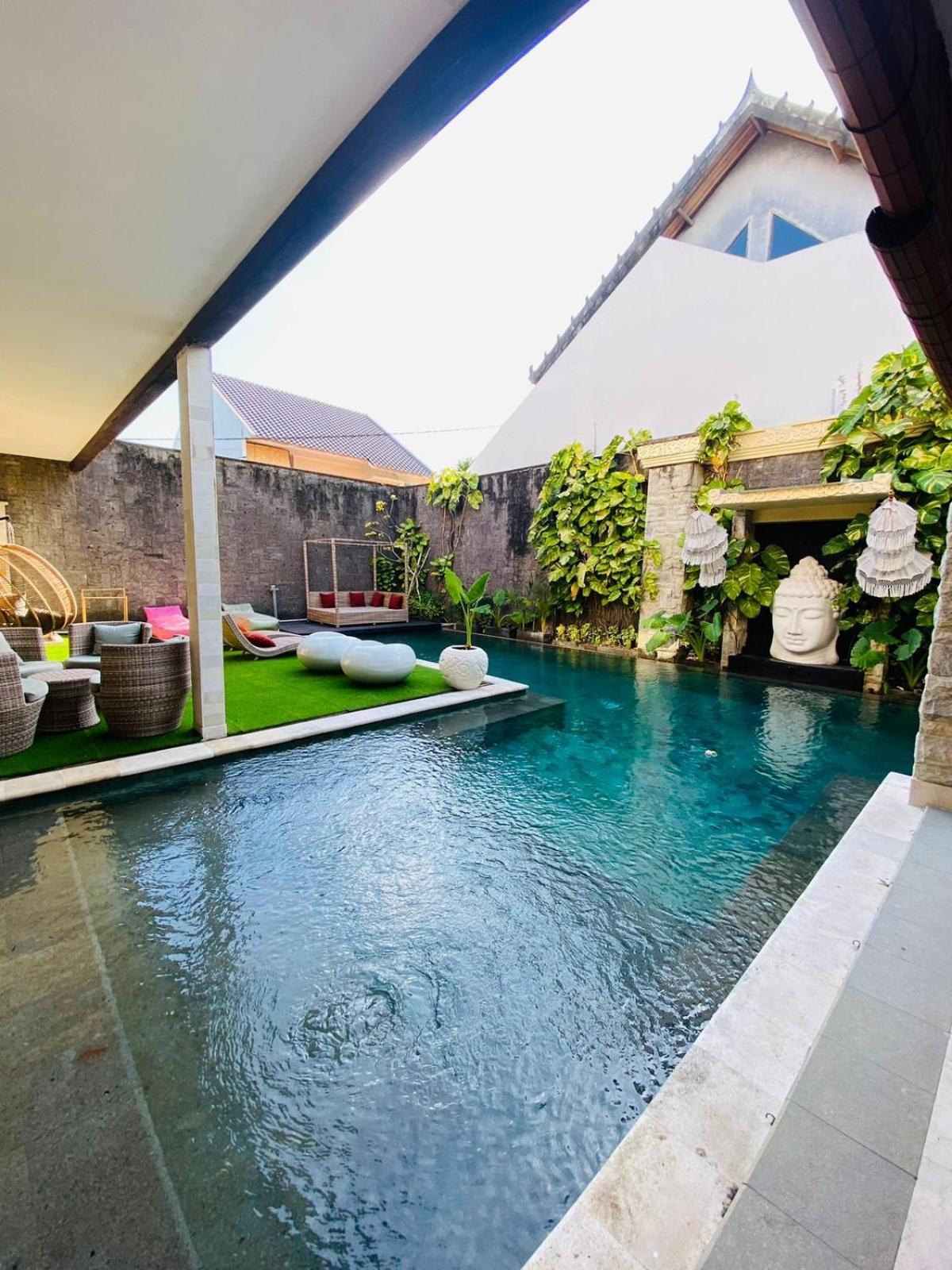 Hotel Puri Ratu Jimbaran Extérieur photo